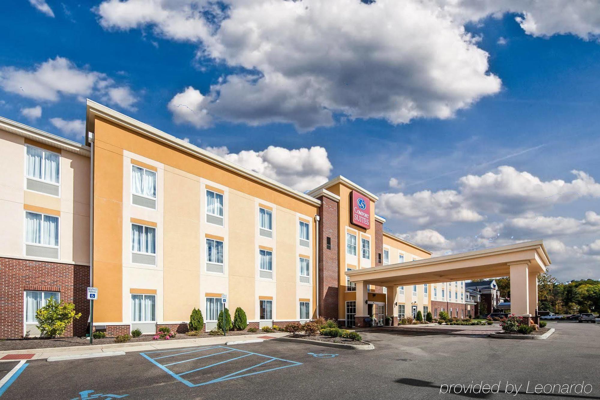 Comfort Suites Marietta-Parkersburg Exterior foto